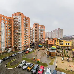 комфортная двухкомнатная возле метро академгородок Киев